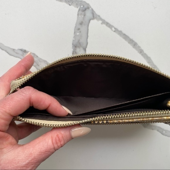 Coach Legacy Signature Zippy Wallet Wristlet - Picture 11 of 12